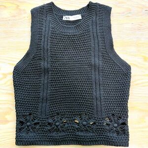 Zara knit floral cut out sweater tank top in black size small